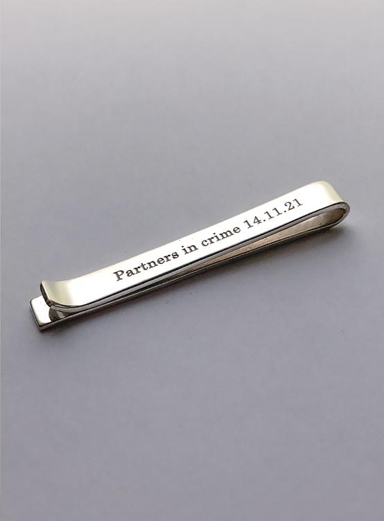 pisacorbatas-https://spaces.montezjoyeria.com/media/thumbnails/728431b9db2e6735896a1faf1179bf7ae773708bccc1a682c5b7b3e3_8fh8tMY.jpg-554x752