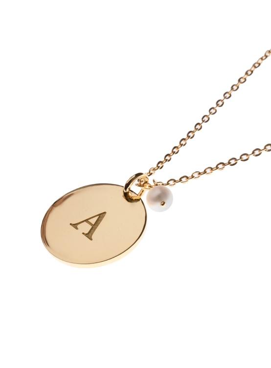 gold-initial-circle-necklace-https://spaces.montezjoyeria.com/media/thumbnails/82c30605fcd41cc892c6e5e454e2236ad5eb9ad7ef8b154bce0577cb_VL7kvhh.jpg-554x752