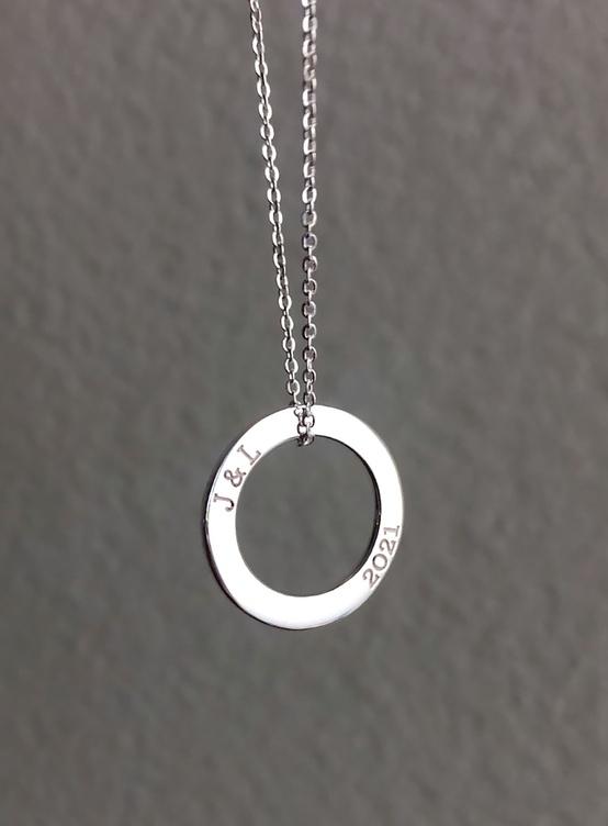 collar-circulo-hueco-https://spaces.montezjoyeria.com/media/thumbnails/f2d91c5ca352fd4ae254eb5ef1e6930c16e60edce44a8f7d8bb9a9b0_9gG5h2g.jpg-554x752