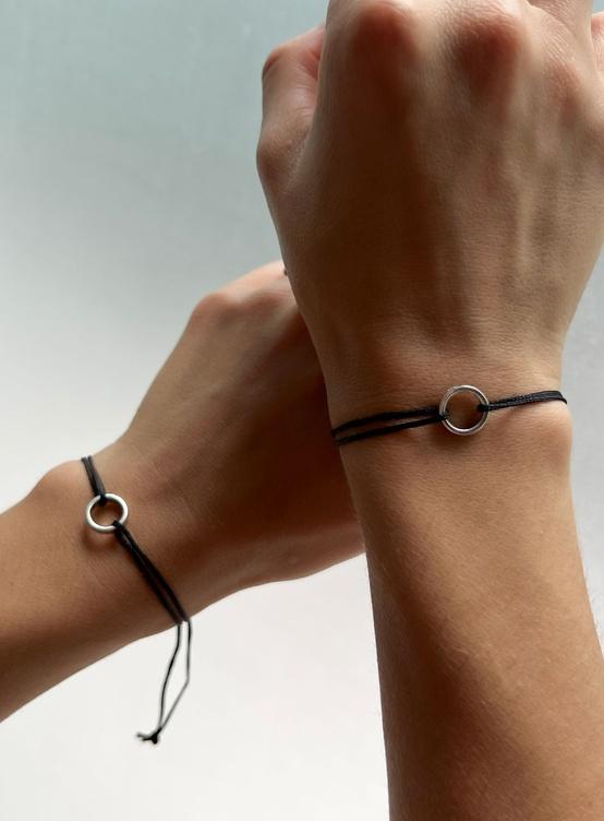 pulsera-aro-chico-https://spaces.montezjoyeria.com/media/thumbnails/ffef26c7a60226ade4faa3e1275538fe7e06e5d8b699e0cc5f0fe259_TyYyc5l.jpg-554x752